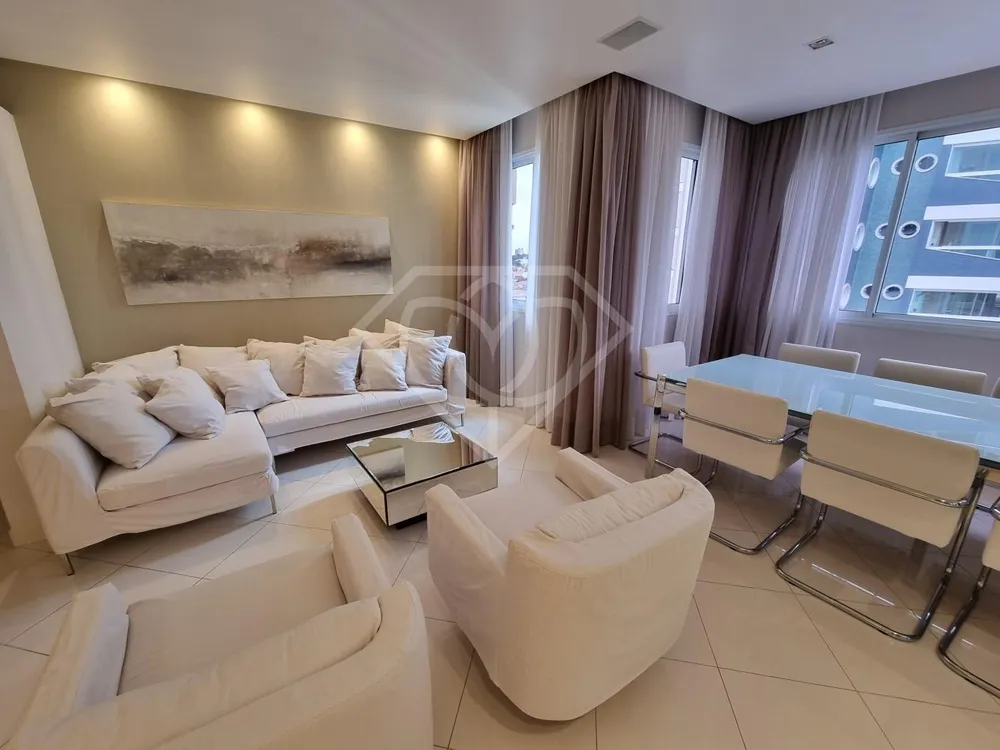 Apartamento, 3 quartos, 247 m² - Foto 2