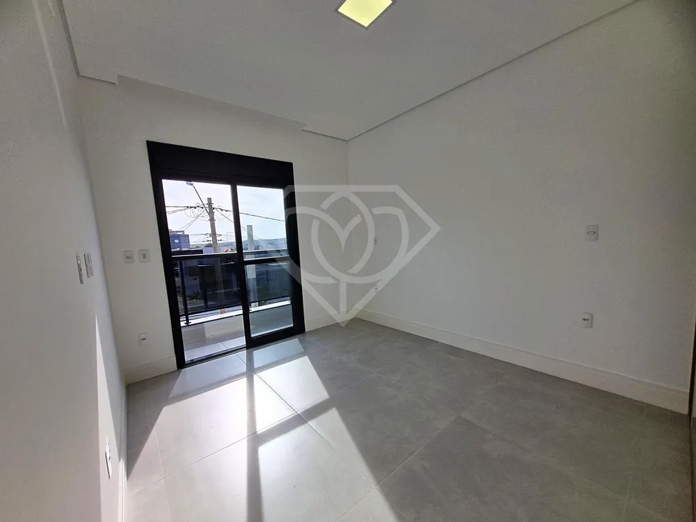 Sobrado, 3 quartos, 198 m² - Foto 1