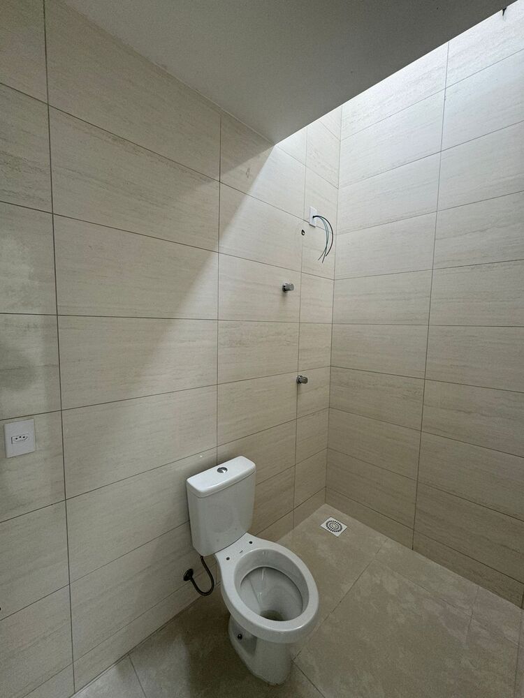 Casa à venda com 2 quartos, 55m² - Foto 2