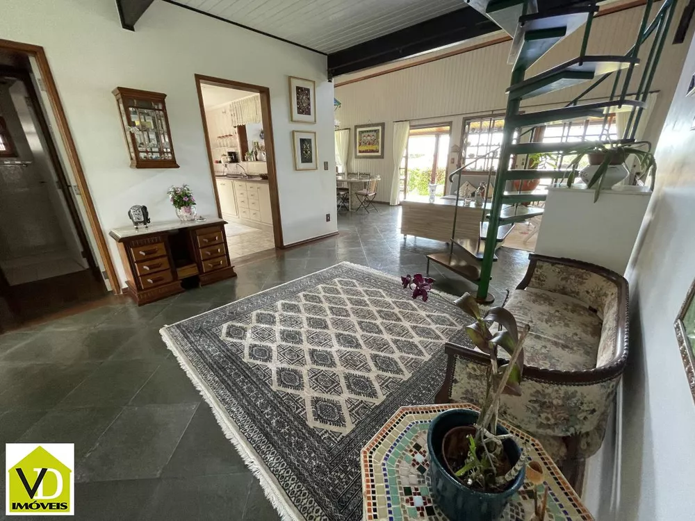 Casa de Condomínio à venda com 3 quartos, 310m² - Foto 2