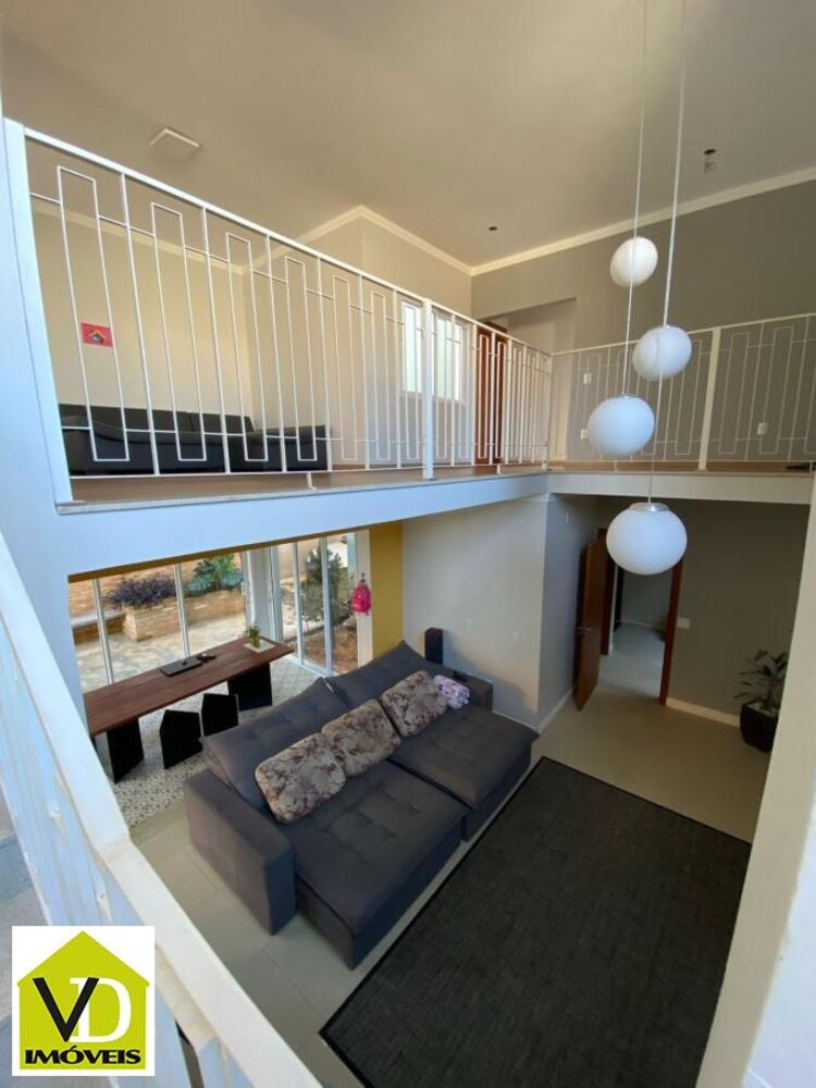 Casa à venda com 3 quartos, 308m² - Foto 4