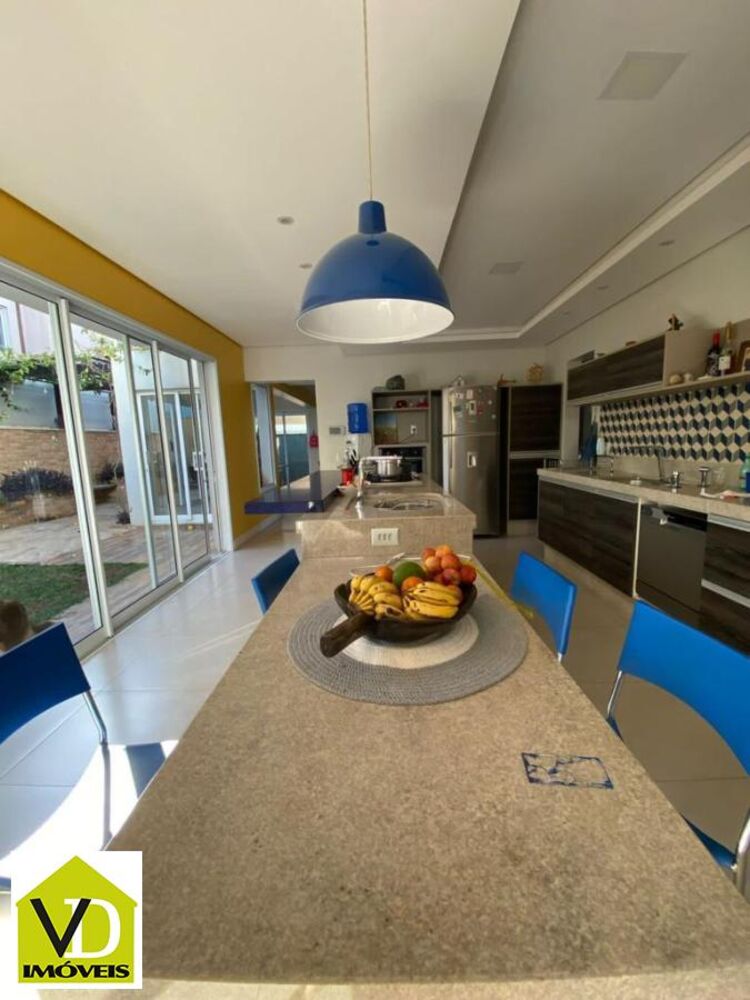Casa à venda com 3 quartos, 308m² - Foto 6