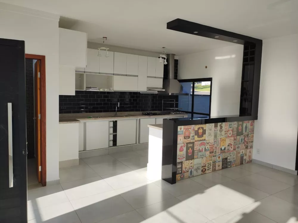 Casa de Condomínio à venda com 3 quartos, 150m² - Foto 3