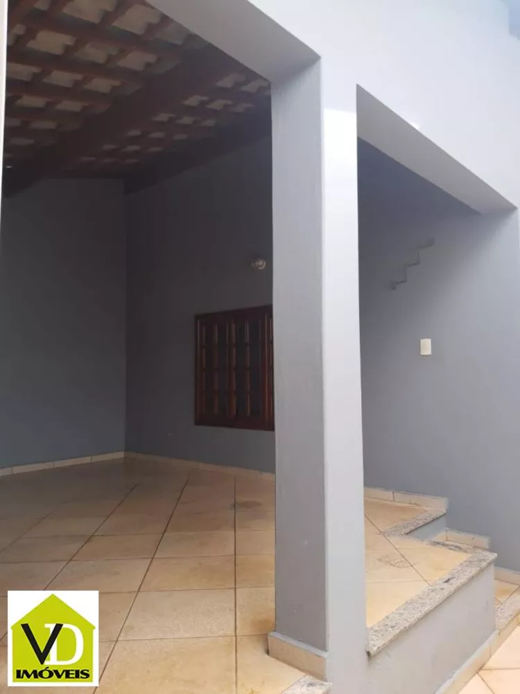 Casa à venda com 2 quartos, 130m² - Foto 4