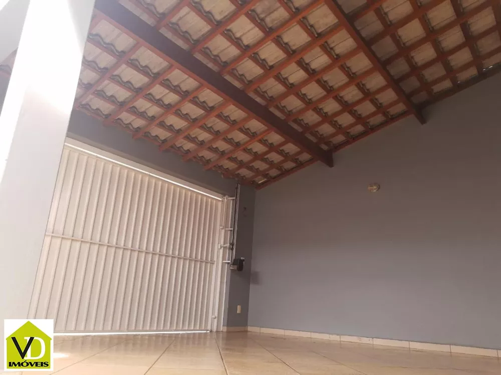 Casa à venda com 2 quartos, 130m² - Foto 3