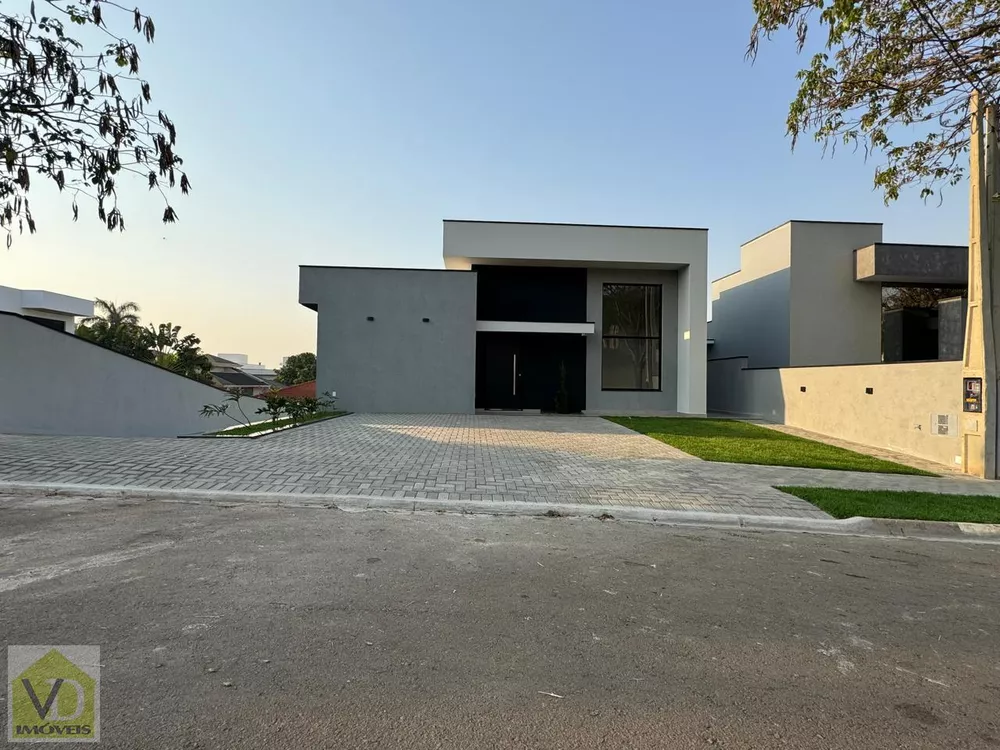 Casa de Condomínio à venda com 3 quartos, 232m² - Foto 2