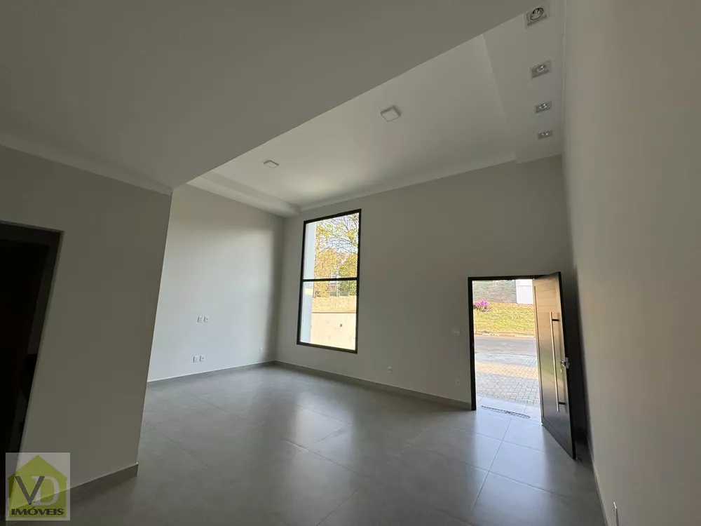 Casa de Condomínio à venda com 3 quartos, 232m² - Foto 5