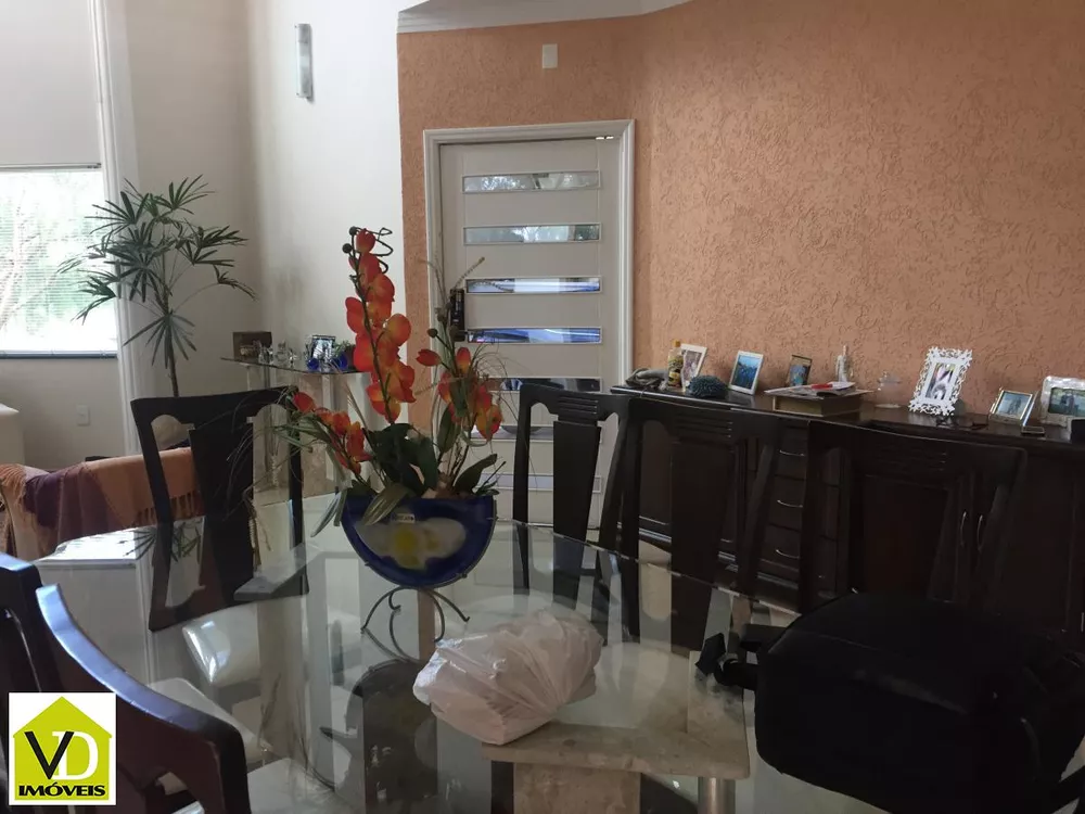 Casa de Condomínio à venda com 4 quartos, 320m² - Foto 4