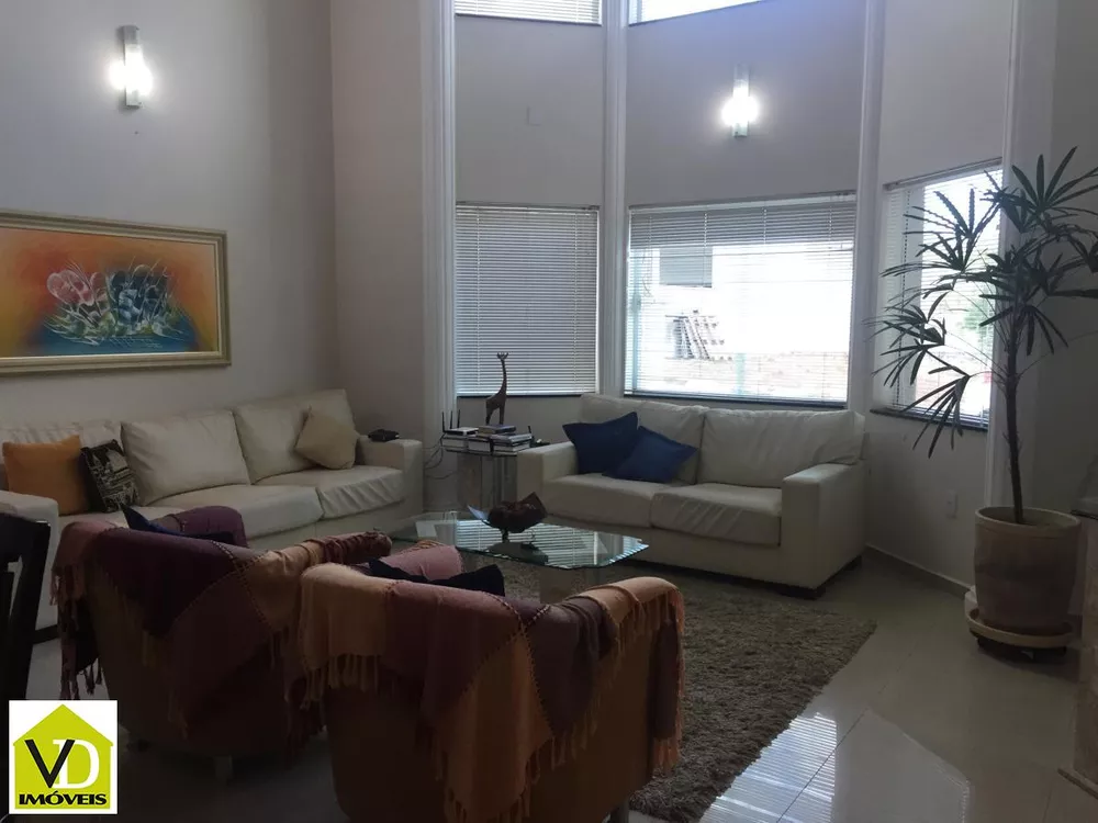 Casa de Condomínio à venda com 4 quartos, 320m² - Foto 3