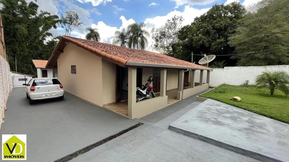 Fazenda à venda com 3 quartos, 193m² - Foto 2