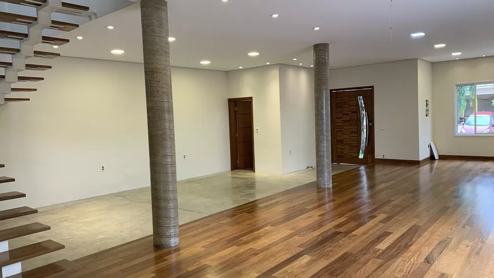 Casa de Condomínio à venda com 4 quartos, 390m² - Foto 2