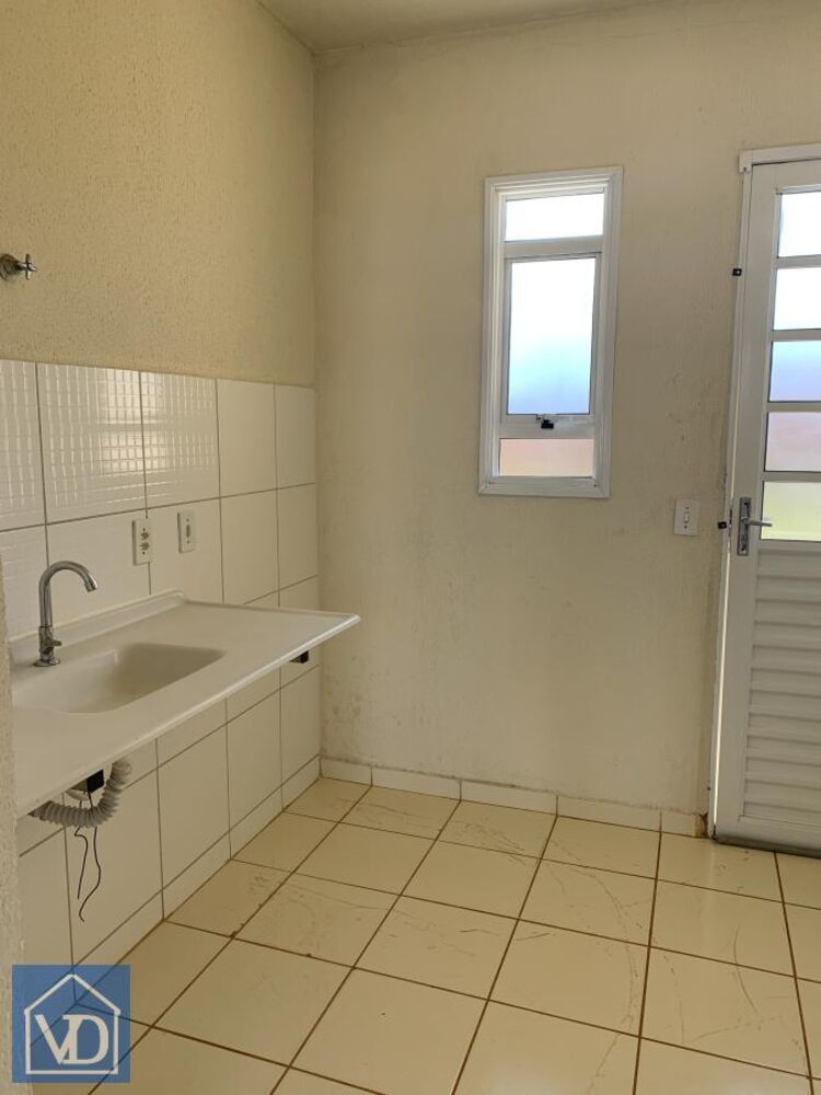 Casa à venda com 2 quartos, 45m² - Foto 6