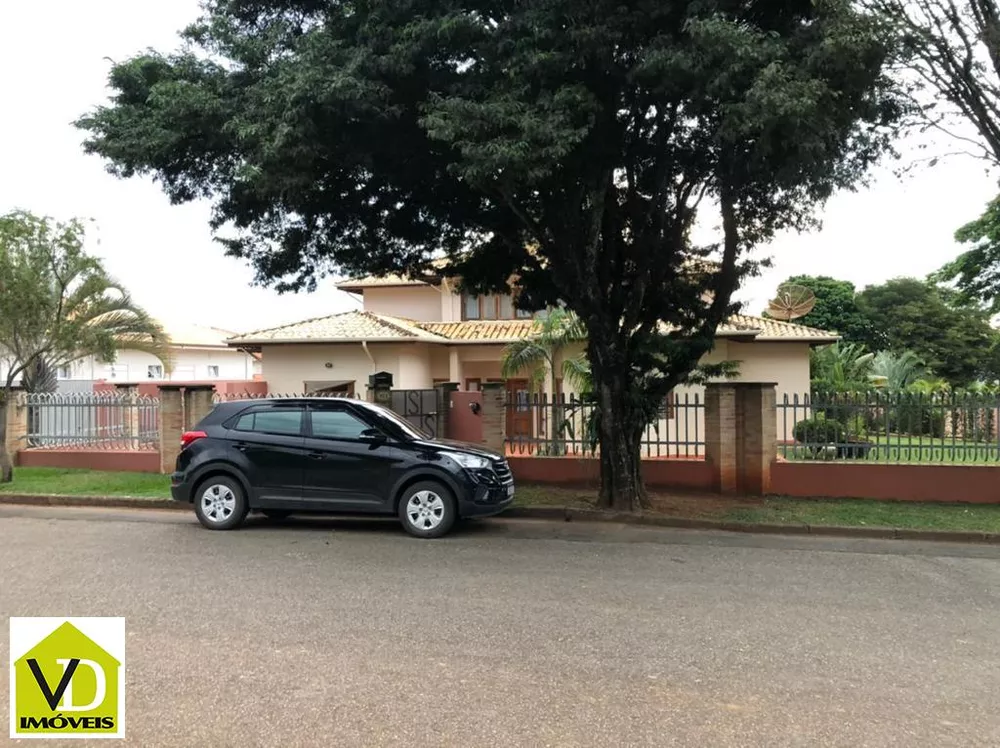 Casa de Condomínio à venda com 6 quartos, 759m² - Foto 2