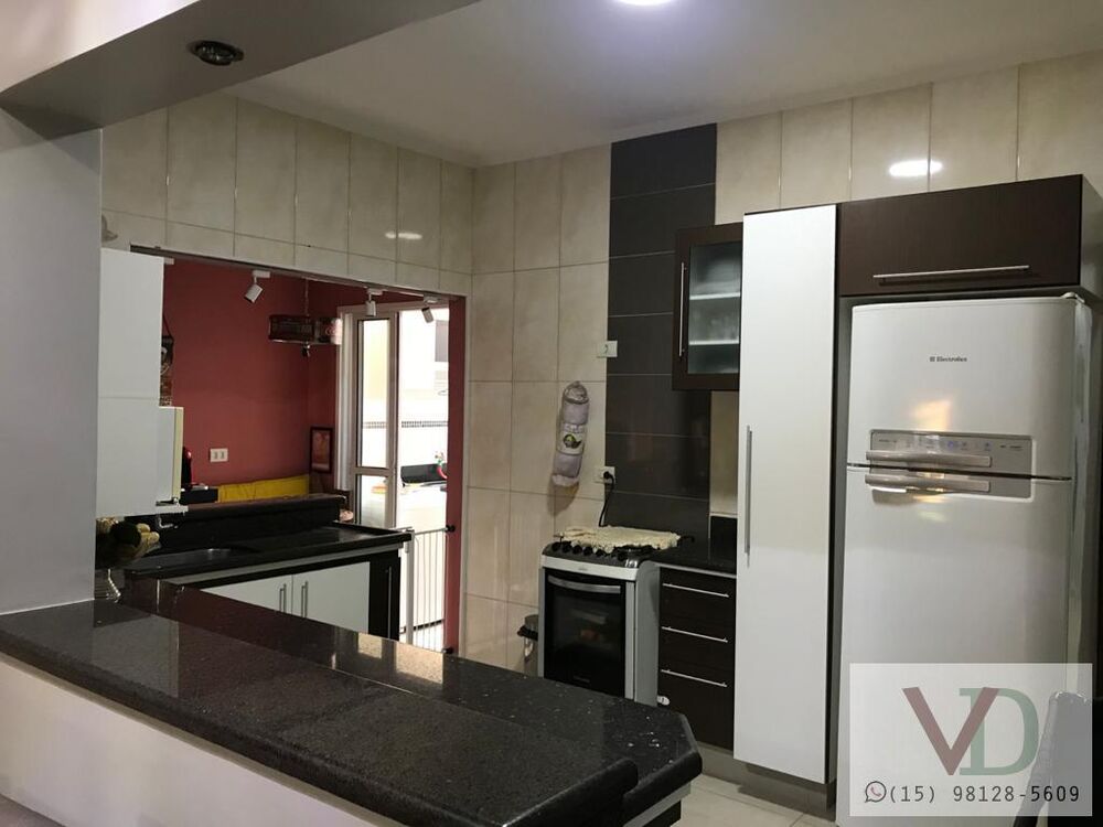Casa à venda com 3 quartos, 142m² - Foto 2