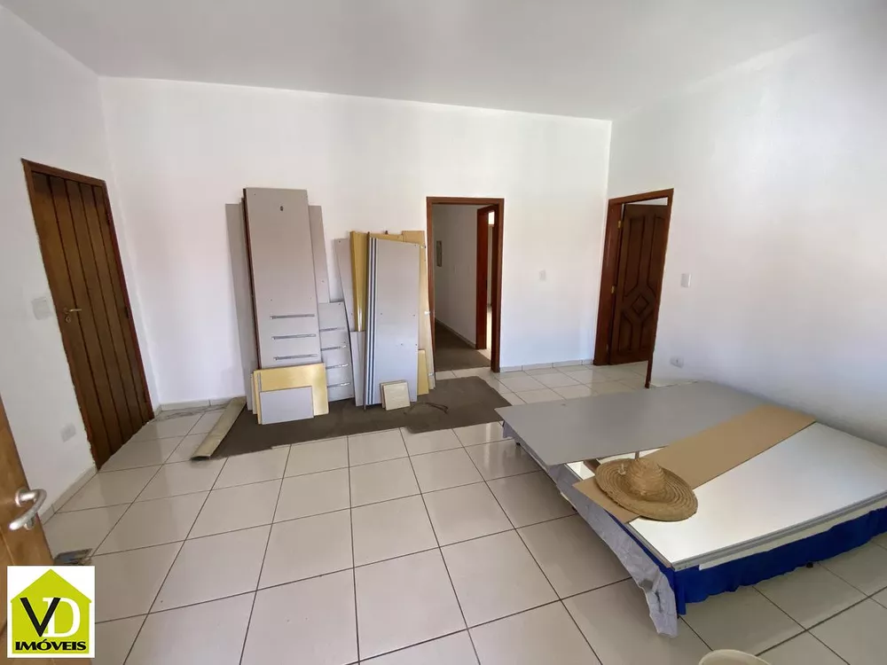 Casa à venda com 4 quartos, 188m² - Foto 3