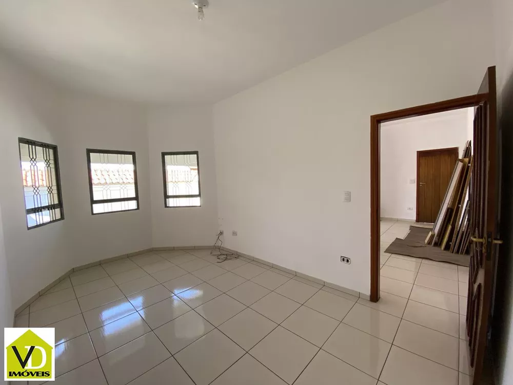 Casa à venda com 4 quartos, 188m² - Foto 4