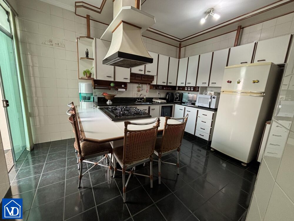 Sobrado, 4 quartos, 300 m² - Foto 8