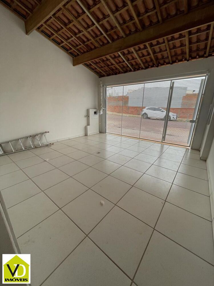 Casa à venda com 2 quartos, 56m² - Foto 1