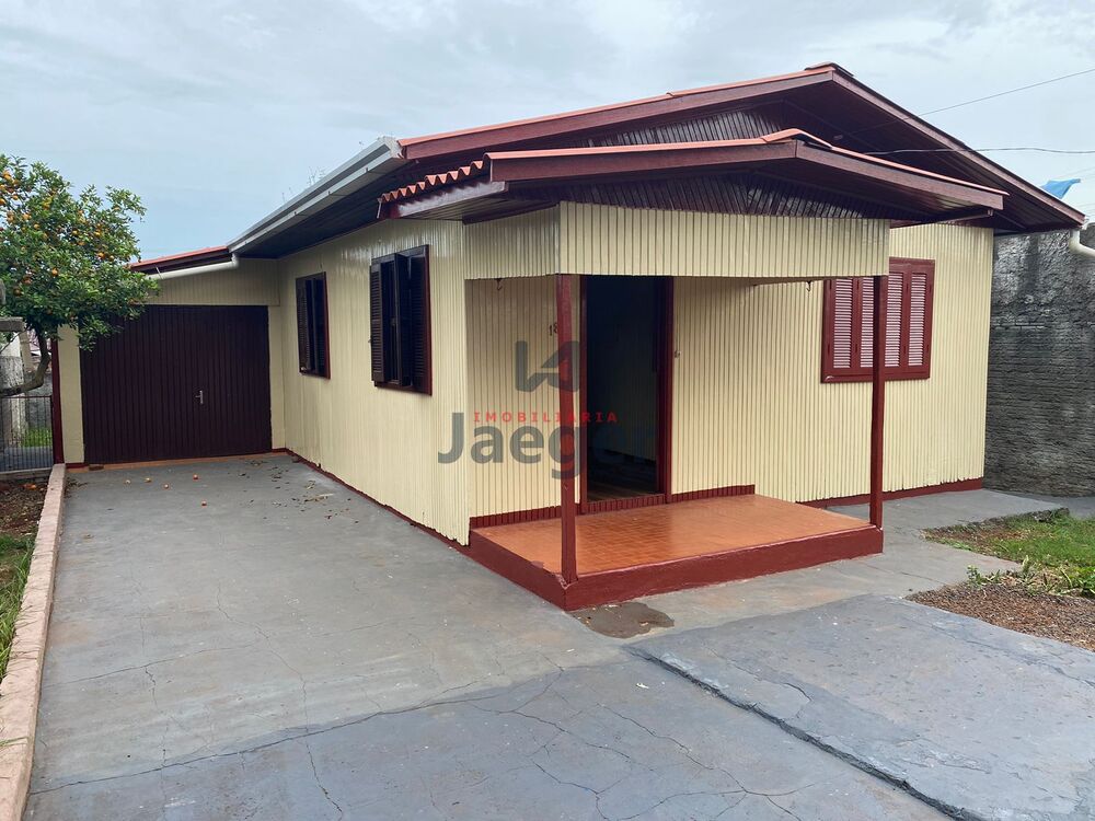 Casa à venda com 3 quartos, 98m² - Foto 1