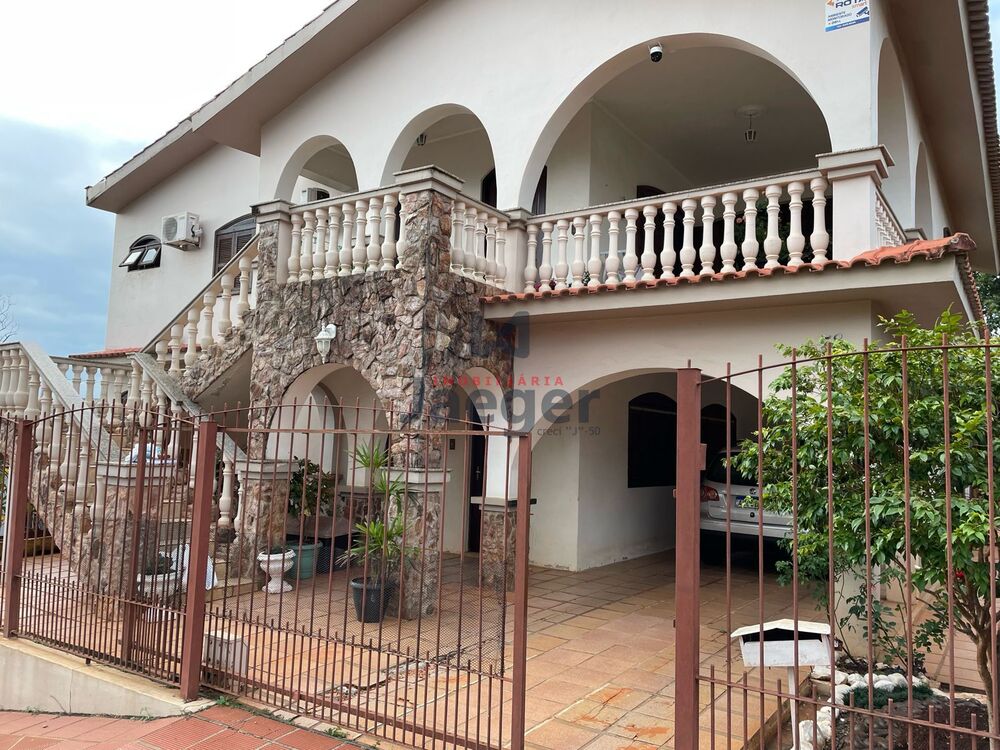 Casa, 7 quartos, 187 m² - Foto 3