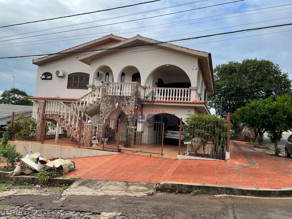 Casa, 7 quartos, 187 m² - Foto 1