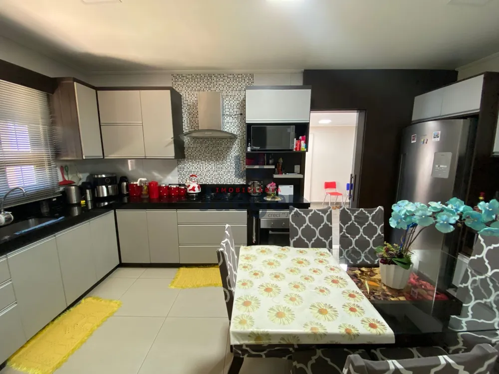 Casa, 3 quartos, 188 m² - Foto 1
