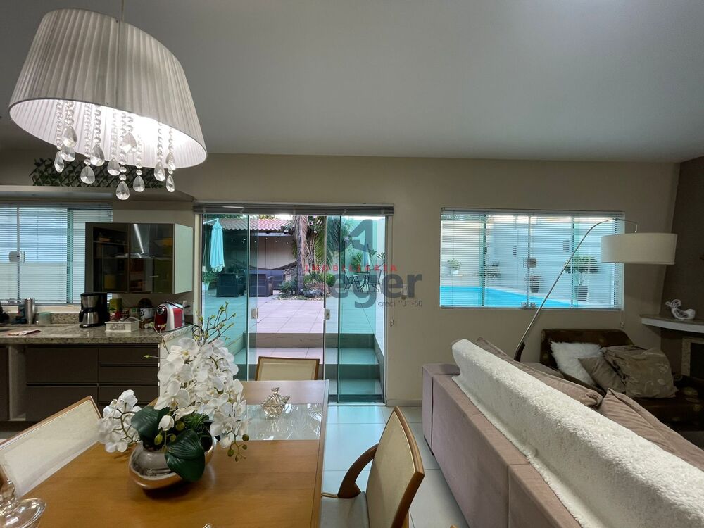 Casa, 3 quartos, 230 m² - Foto 4