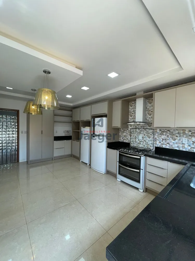 Casa, 3 quartos, 188 m² - Foto 1