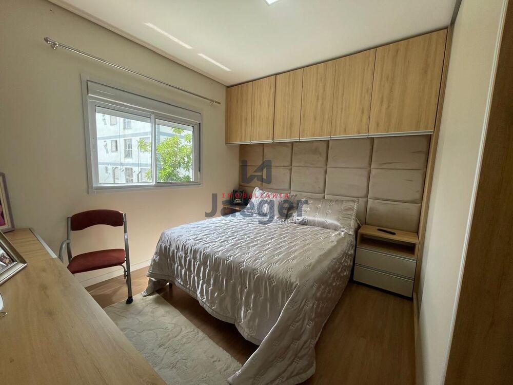 Apartamento à venda com 2 quartos, 74m² - Foto 3