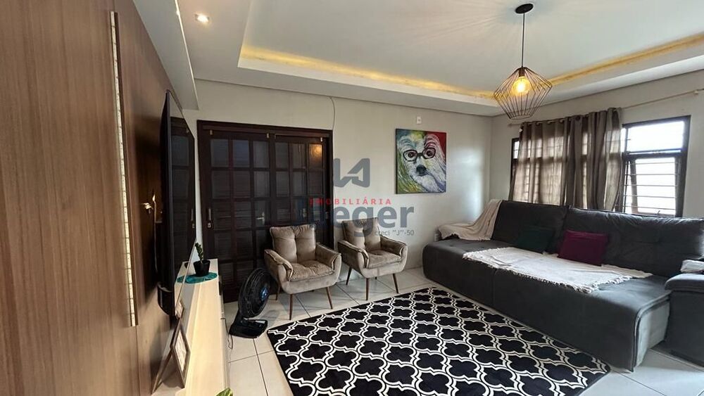 Casa, 3 quartos, 136 m² - Foto 1