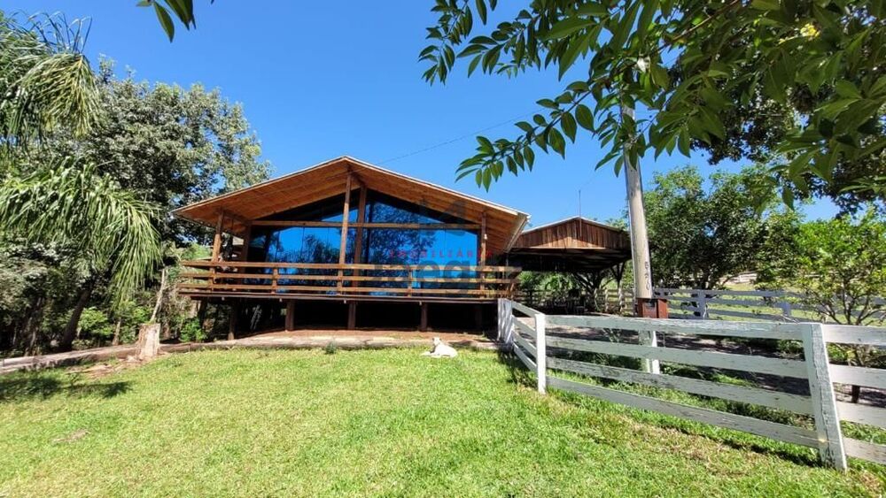 Chácara à venda com 3 quartos, 23000m² - Foto 1