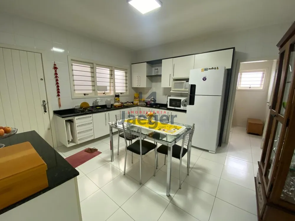 Casa, 3 quartos, 180 m² - Foto 2