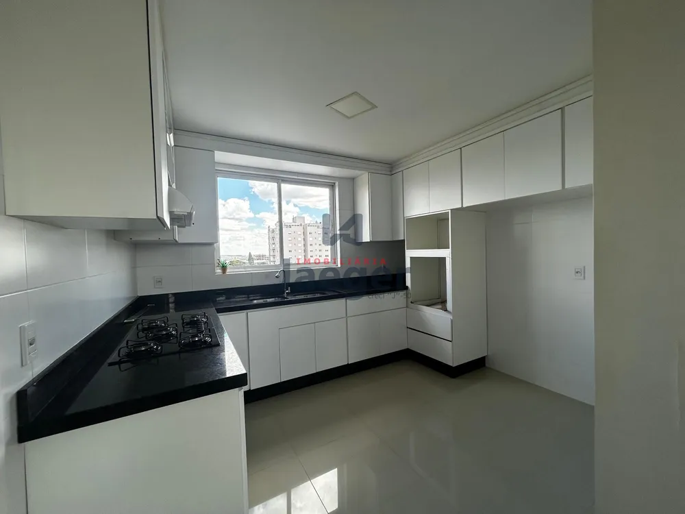 Apartamento, 3 quartos, 160 m² - Foto 2