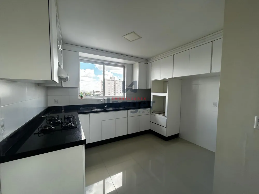 Apartamento, 3 quartos, 160 m² - Foto 1