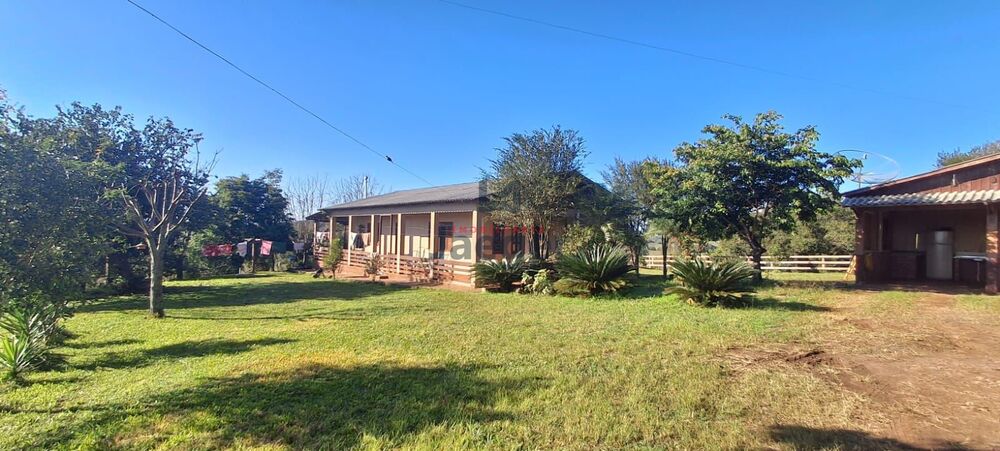 Sítio, 3 quartos, 2 m² - Foto 1