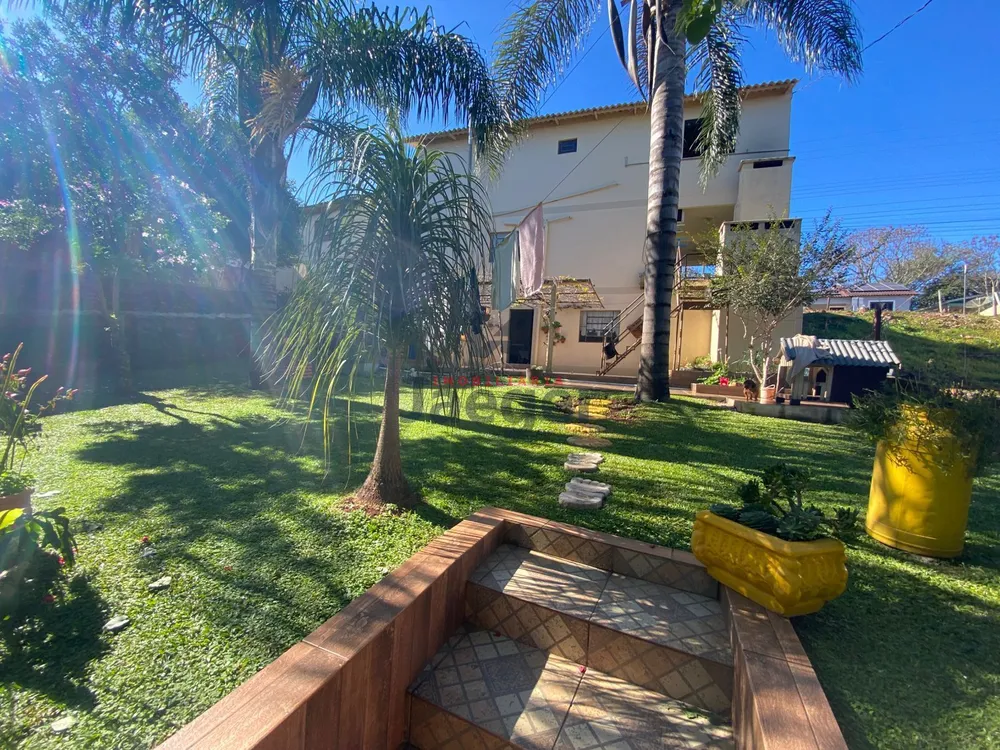 Casa, 5 quartos, 240 m² - Foto 3