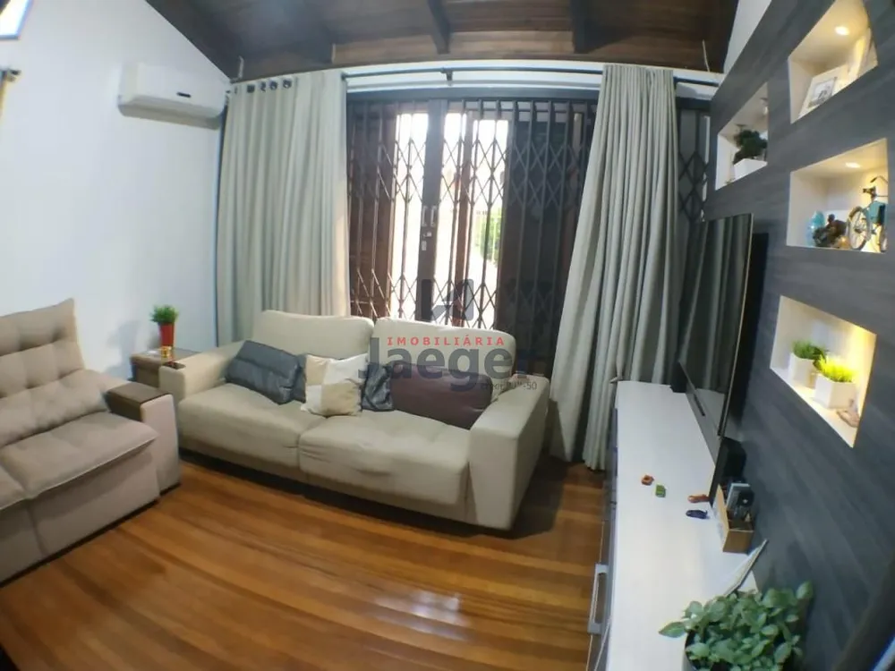 Casa, 3 quartos, 251 m² - Foto 2