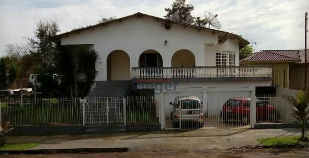 Casa, 4 quartos, 260 m² - Foto 1