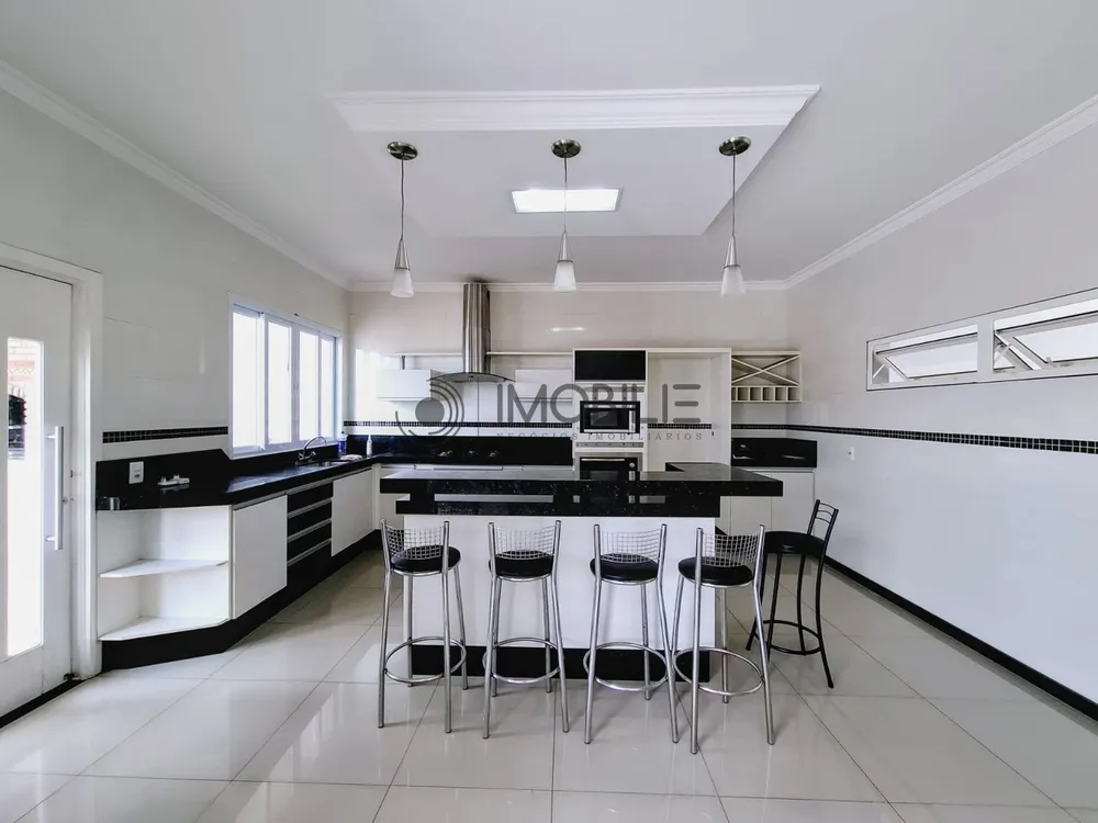 Casa, 3 quartos, 240 m² - Foto 6