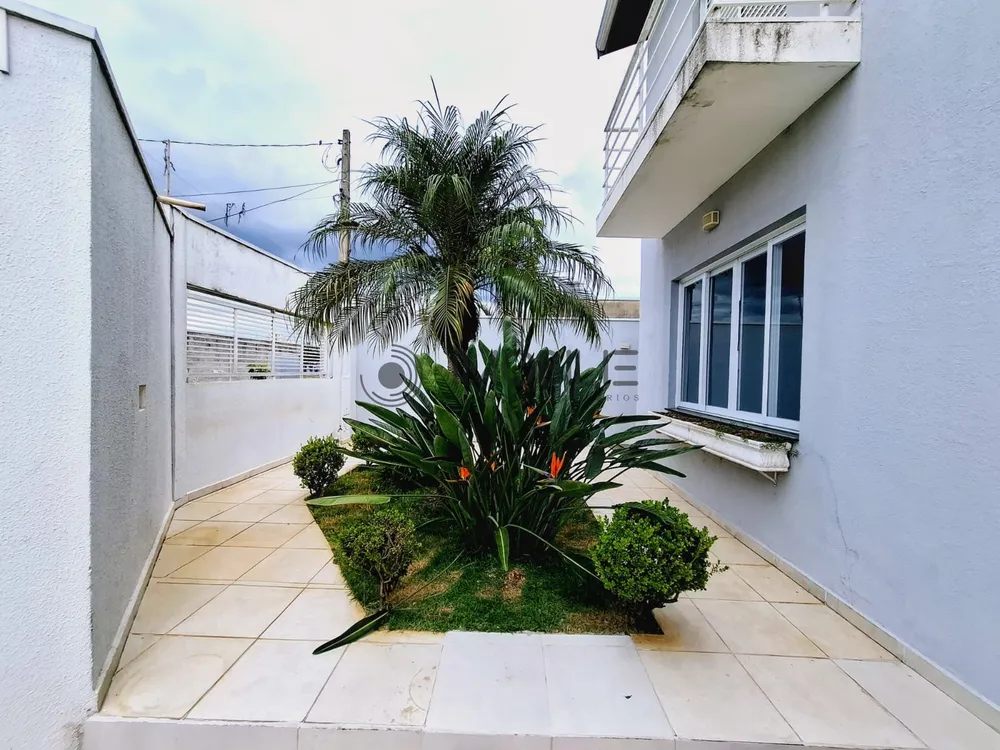 Casa, 3 quartos, 240 m² - Foto 2
