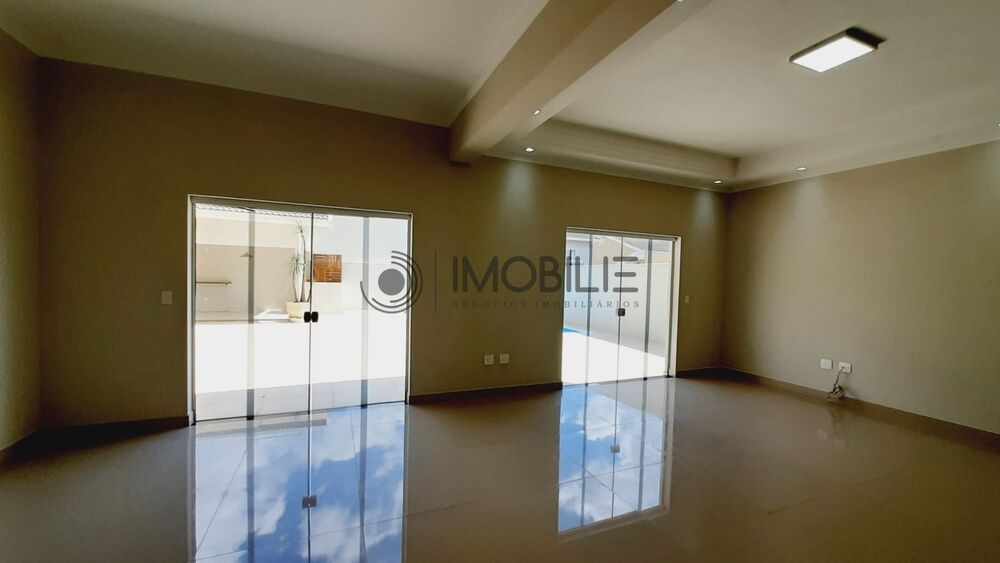 Casa, 4 quartos, 359 m² - Foto 1