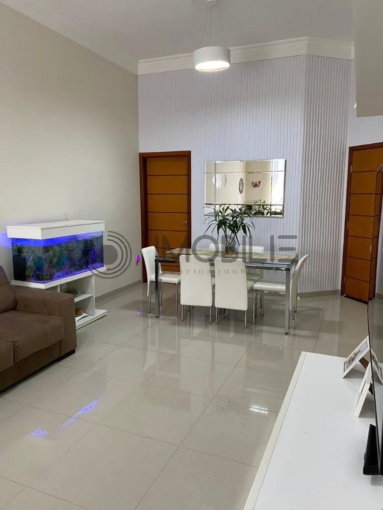 Casa, 3 quartos, 117 m² - Foto 1
