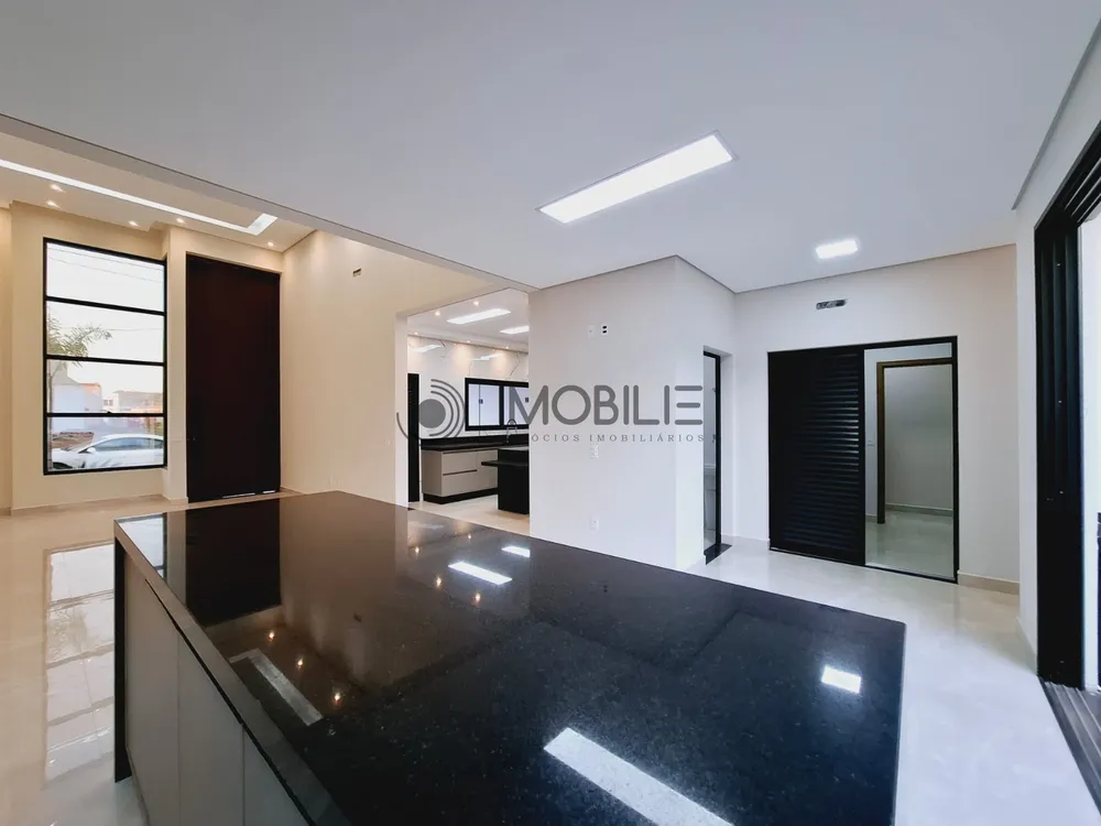 Casa, 3 quartos, 205 m² - Foto 1