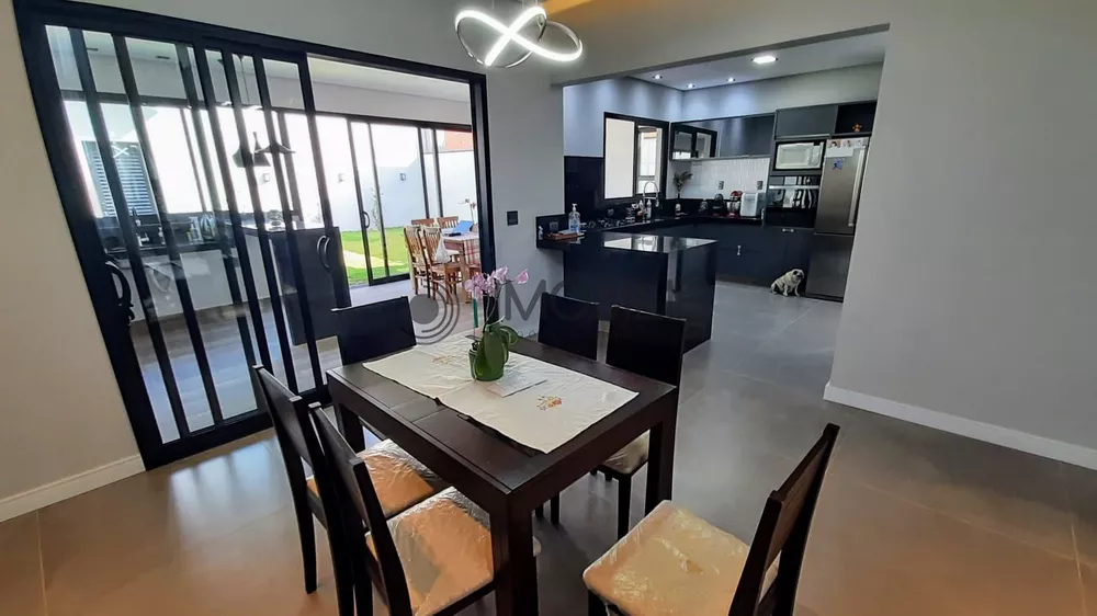 Casa à venda com 3 quartos, 220m² - Foto 6