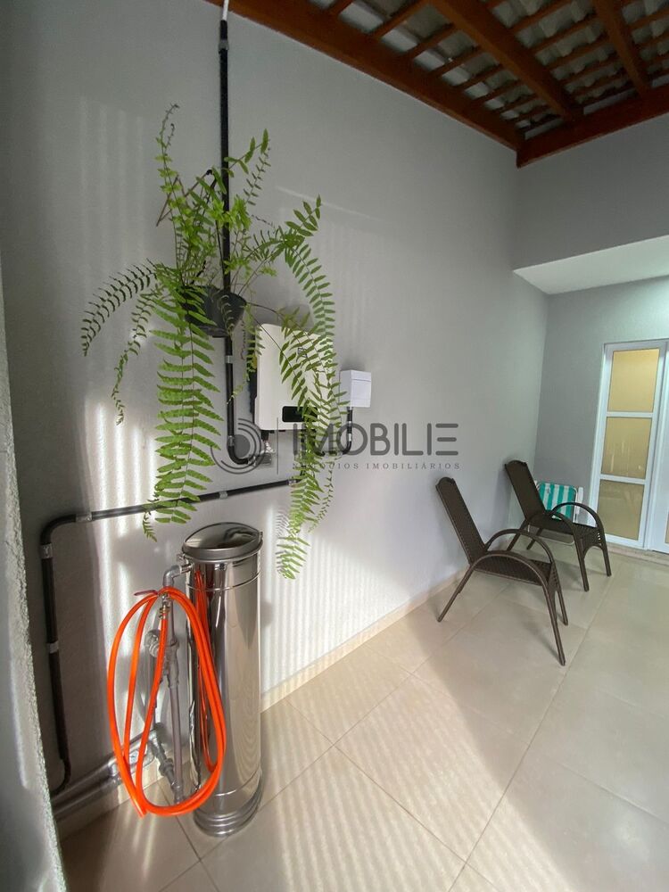 Casa à venda com 3 quartos, 178m² - Foto 4