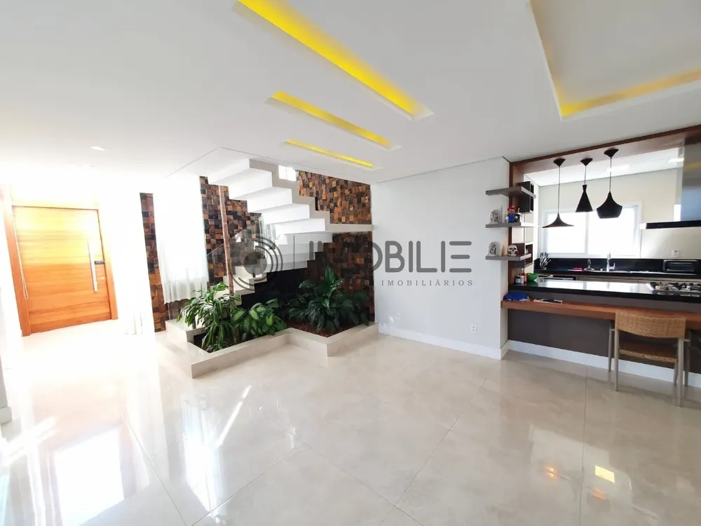 Casa, 4 quartos, 350 m² - Foto 2