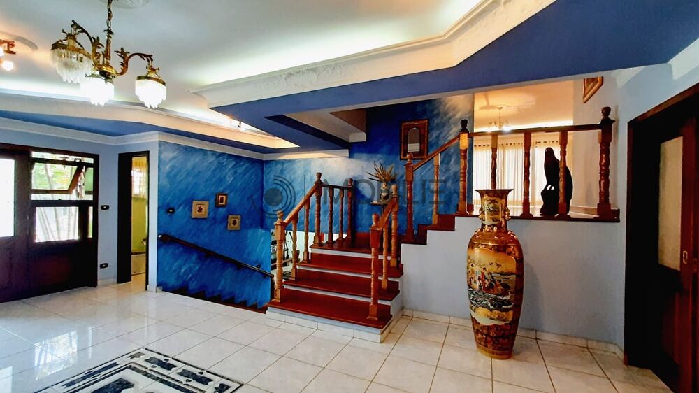 Casa à venda com 7 quartos, 1298m² - Foto 1