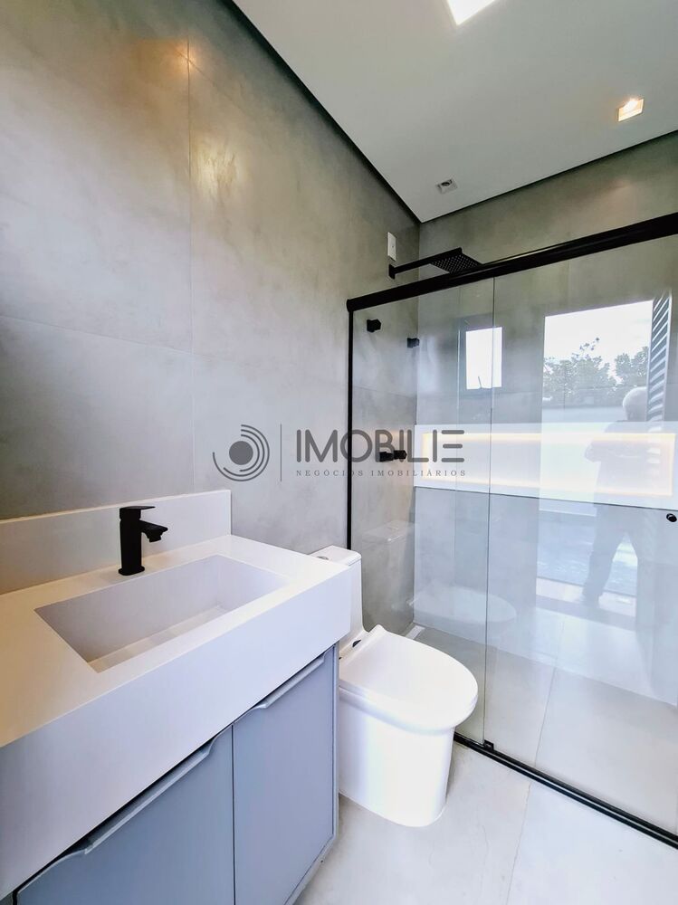 Casa à venda com 3 quartos, 180m² - Foto 2