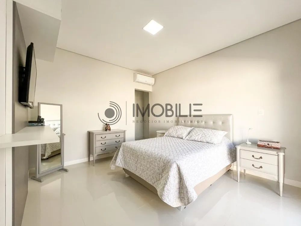 Casa, 4 quartos, 236 m² - Foto 7