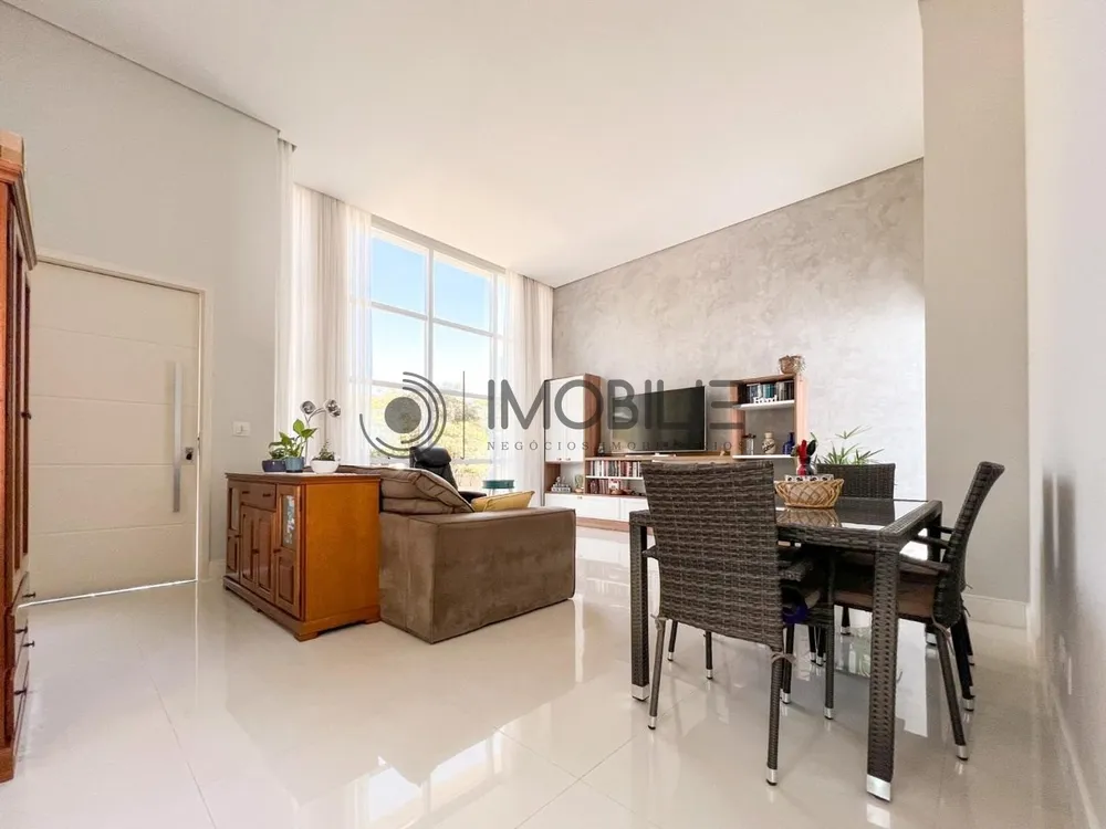 Casa, 4 quartos, 236 m² - Foto 4